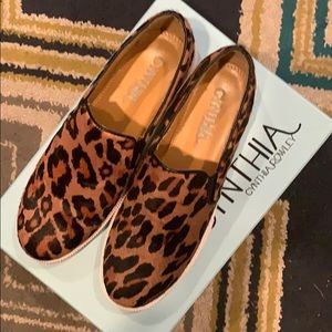 Size 7 new in box leopard sneakers